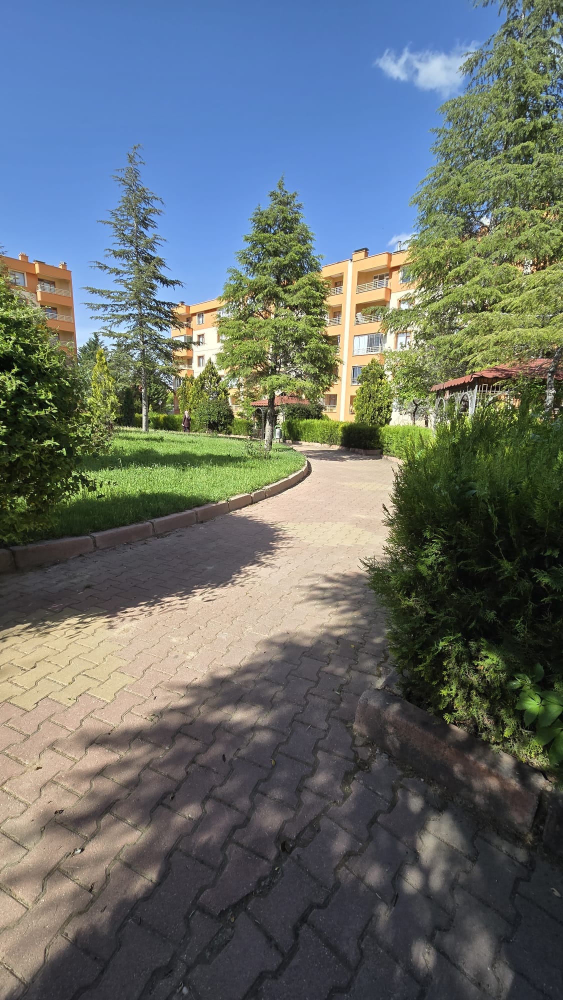 MABEL'DEN BOSNAHERSEK MAH ESKON SİTESİNDE 2+1 SATILIK DAİRE